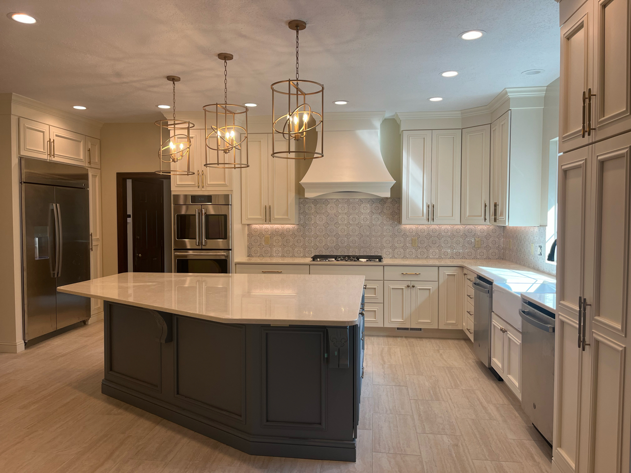 Kitchen by Heartland Homes Remodeling & Roofing
